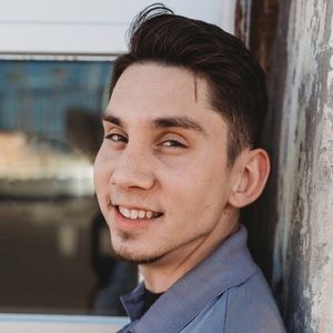 Meet your Posher, Aaron